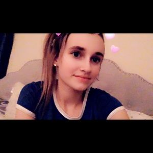 Meet your Posher, Alexis